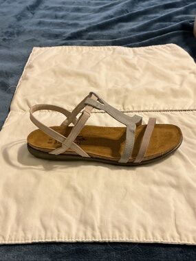 Naot Two-Tone Strappy Slingback Sandal in Beige and Light Pink
